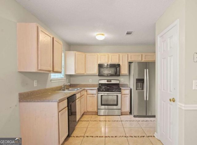 3045 Stonebridge Creek Drive, Lithonia, GA 30058