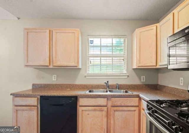 3045 Stonebridge Creek Drive, Lithonia, GA 30058