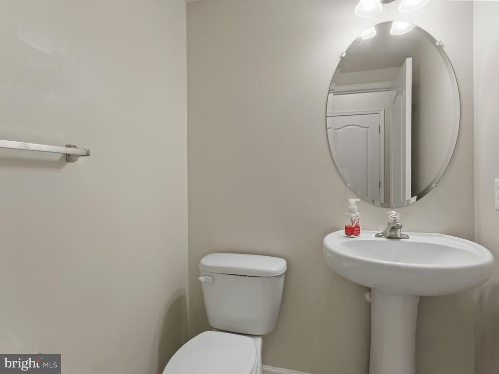 Image 15 of property listing at 13203 ARYA DR, Brandywine, MD 20613