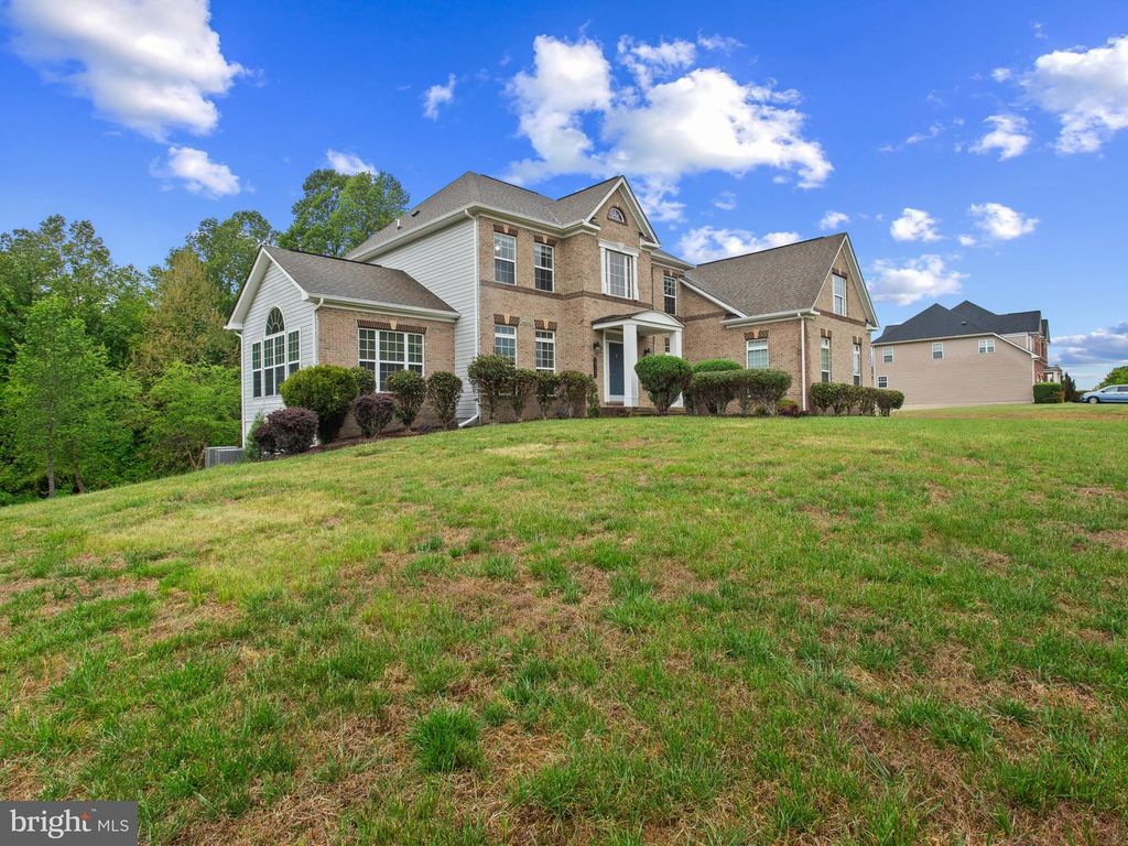 Image 2 of property listing at 13203 ARYA DR, Brandywine, MD 20613