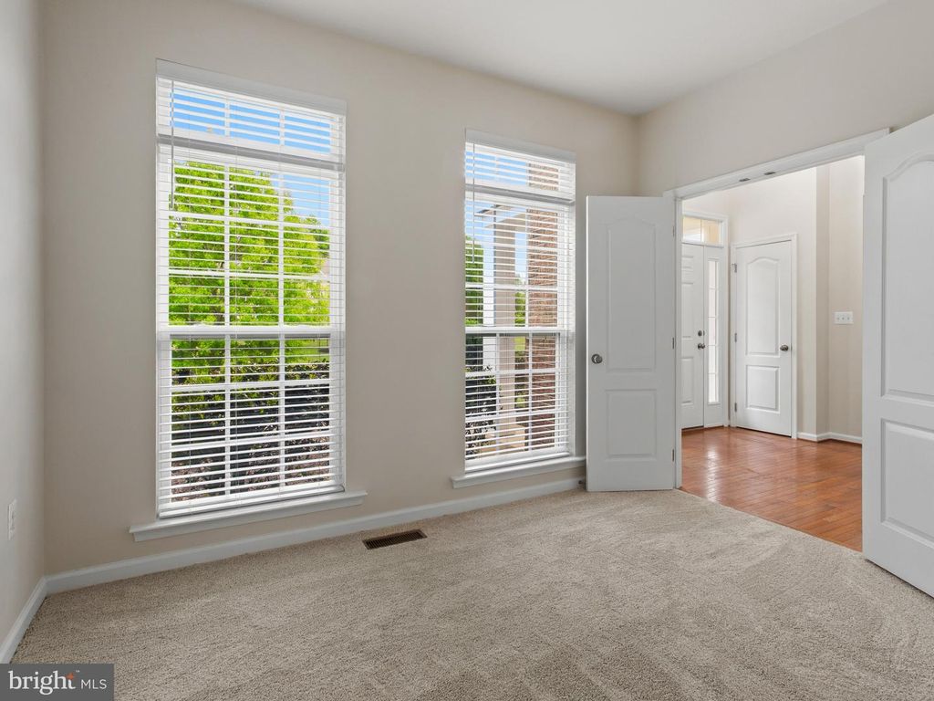 Image 8 of property listing at 13203 ARYA DR, Brandywine, MD 20613