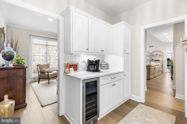 211 SHORELINE DR, Berwyn, PA 19312