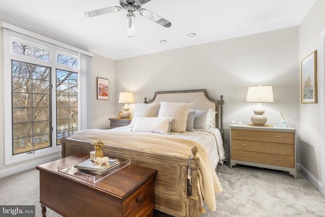 211 SHORELINE DR, Berwyn, PA 19312