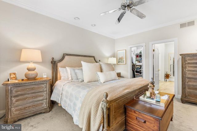 211 SHORELINE DR, Berwyn, PA 19312