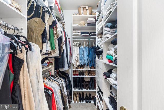 211 SHORELINE DR, Berwyn, PA 19312