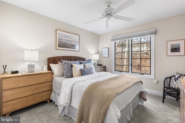 211 SHORELINE DR, Berwyn, PA 19312