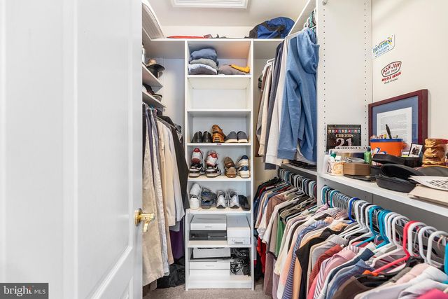 211 SHORELINE DR, Berwyn, PA 19312