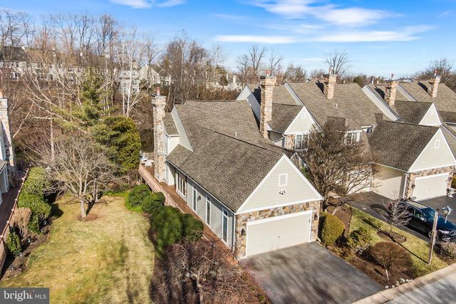 211 SHORELINE DR, Berwyn, PA 19312