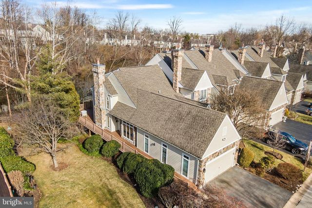 211 SHORELINE DR, Berwyn, PA 19312