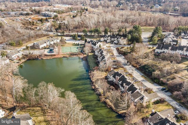 211 SHORELINE DR, Berwyn, PA 19312