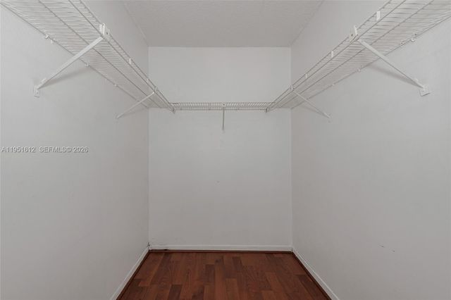 714 NW 103rd Ter 202, Pembroke Pines, FL 33026