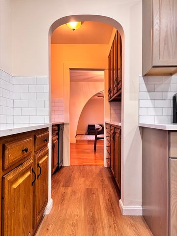 5 Fremont Ave 1, Chelsea, MA 02150