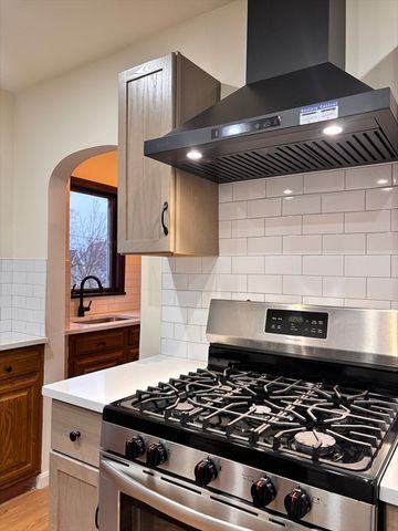 5 Fremont Ave 1, Chelsea, MA 02150