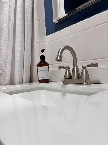 5 Fremont Ave 1, Chelsea, MA 02150