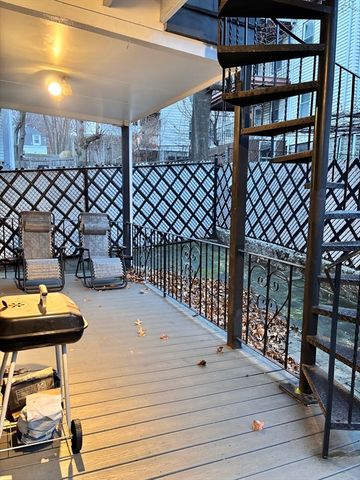 5 Fremont Ave 1, Chelsea, MA 02150