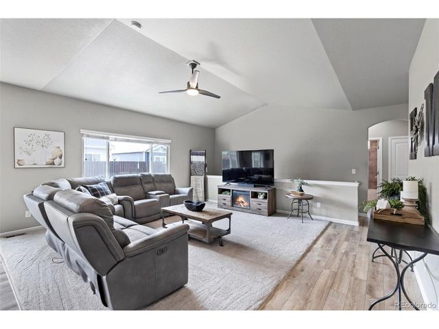 1934 Saddleback Dr, Milliken, CO 80543
