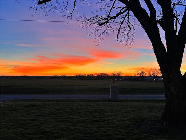 1812 Long Creek Court, Granbury, TX 76049