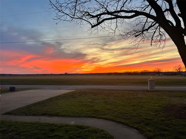 1812 Long Creek Court, Granbury, TX 76049