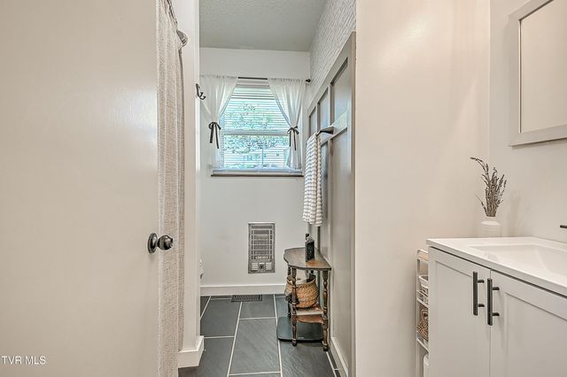 941 Ragle Street, Church Hill, TN 37642
