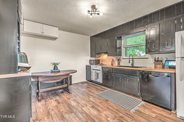 941 Ragle Street, Church Hill, TN 37642