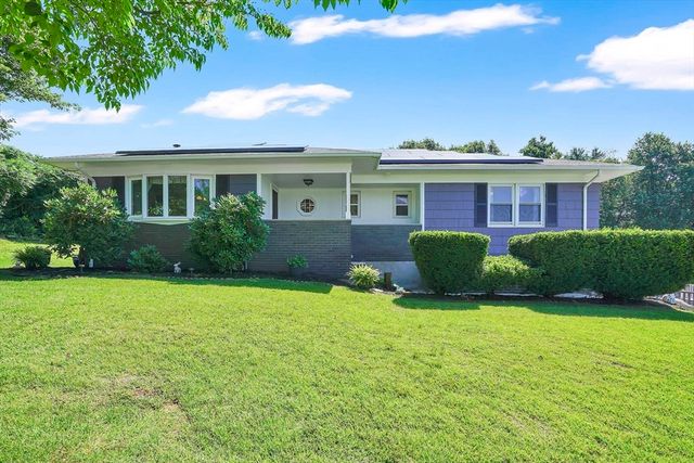 11 Juniper Hill Rd, Ware, MA 01082