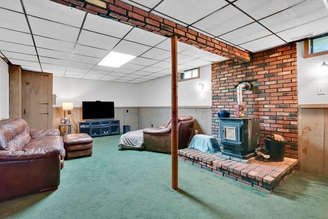 11 Juniper Hill Rd, Ware, MA 01082