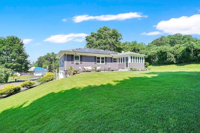 11 Juniper Hill Rd, Ware, MA 01082