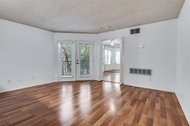 2311 Basil Drive C304, Arlington, TX 76006