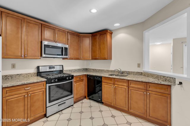 435 Hancock Place, Morganville, NJ 07751