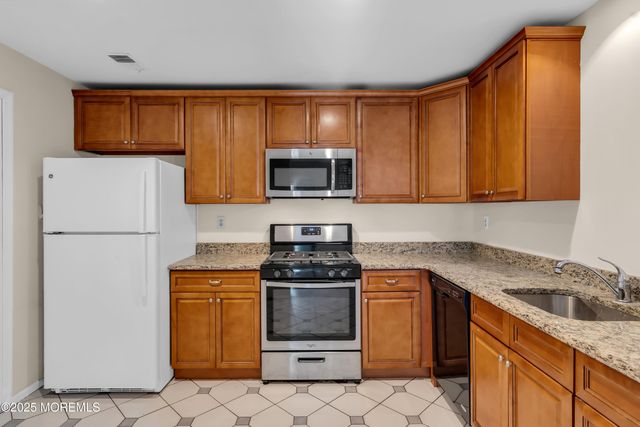 435 Hancock Place, Morganville, NJ 07751