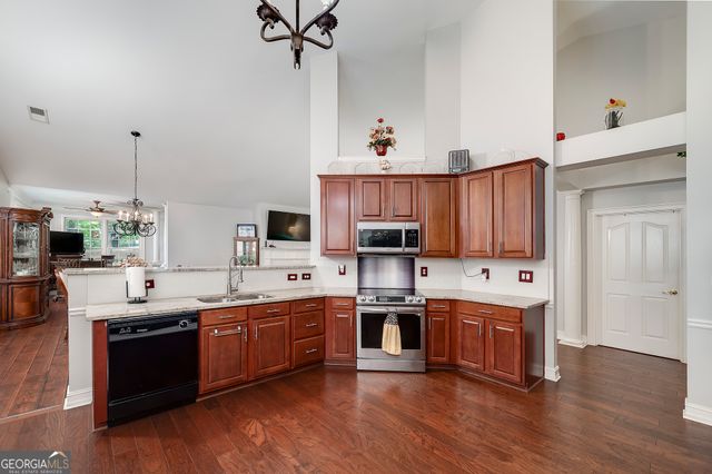 808 Chalet Hills, Mcdonough, GA 30253