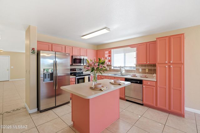 6024 S Nantac Rim Drive, Tucson, AZ 85706