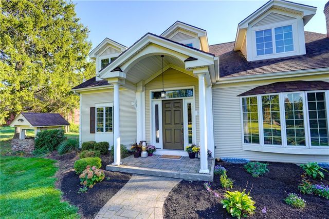 38 Taylor Road, Mendon, NY 14472