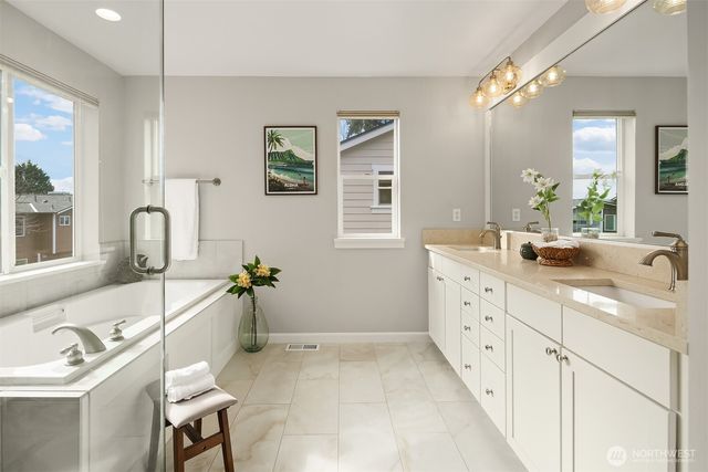 12729 NE 103rd Place, Kirkland, WA 98033