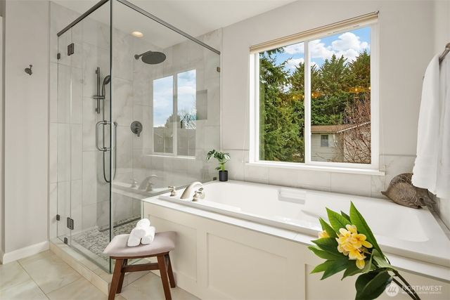 12729 NE 103rd Place, Kirkland, WA 98033