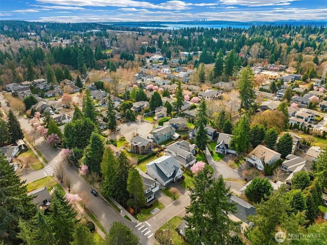 12729 NE 103rd Place, Kirkland, WA 98033