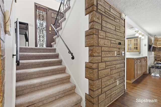 1706 Autumn Lane, Lansing, MI 48912