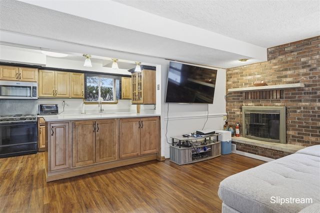 1706 Autumn Lane, Lansing, MI 48912