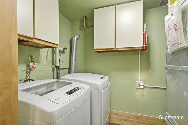 1706 Autumn Lane, Lansing, MI 48912