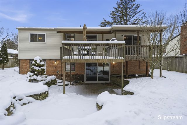 1706 Autumn Lane, Lansing, MI 48912