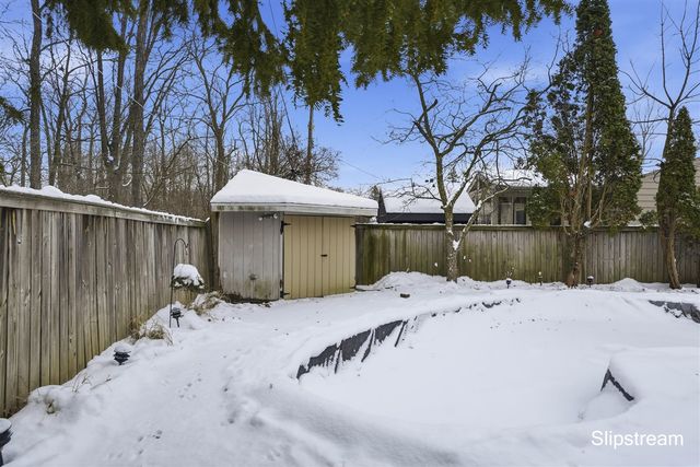 1706 Autumn Lane, Lansing, MI 48912