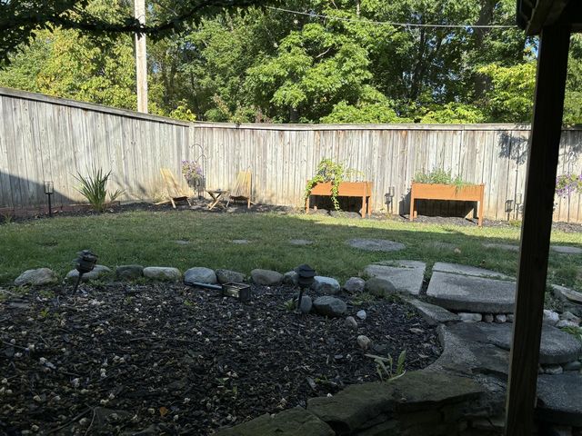 1706 Autumn Lane, Lansing, MI 48912