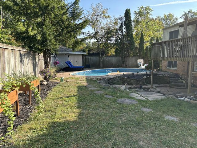 1706 Autumn Lane, Lansing, MI 48912