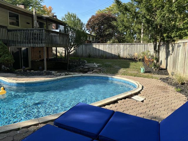 1706 Autumn Lane, Lansing, MI 48912