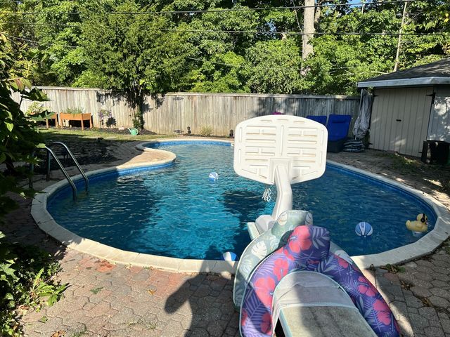 1706 Autumn Lane, Lansing, MI 48912