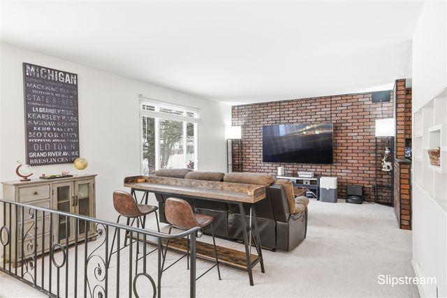 1706 Autumn Lane, Lansing, MI 48912