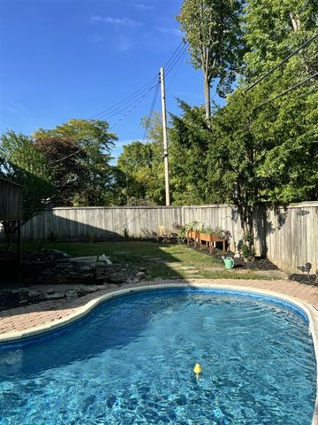 1706 Autumn Lane, Lansing, MI 48912