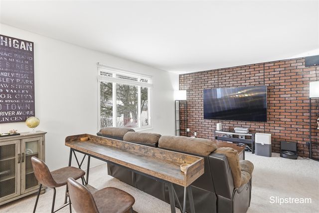 1706 Autumn Lane, Lansing, MI 48912