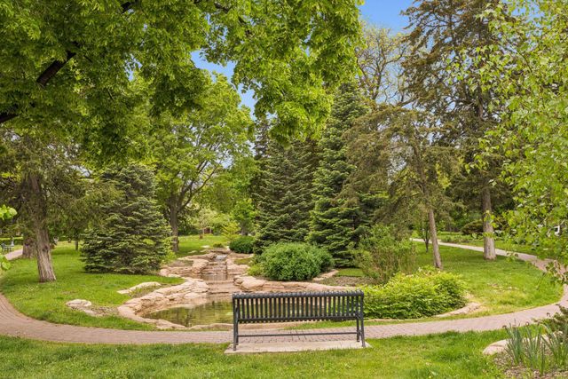 821 Douglas Avenue 205, Minneapolis, MN 55403