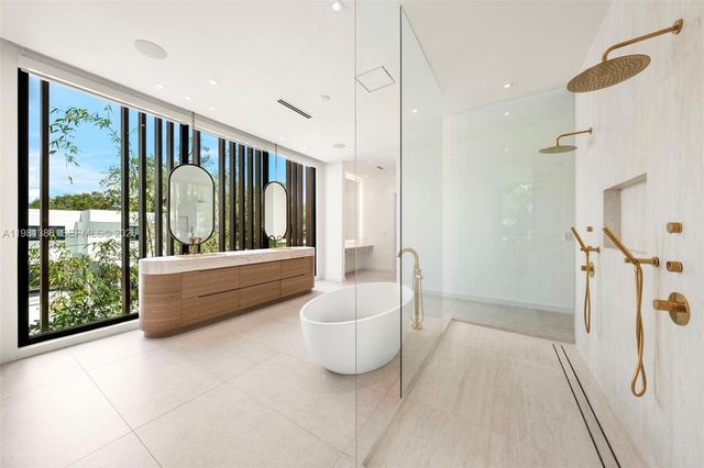 7700 SW 50th Court, Miami, FL 33143